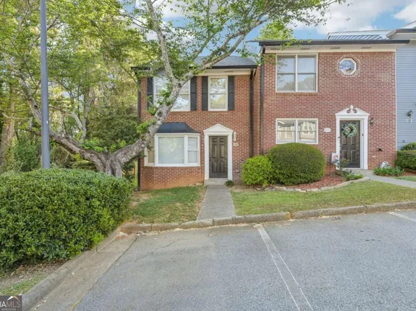 401 Autumn Leaf Way, Norcross, GA 30093