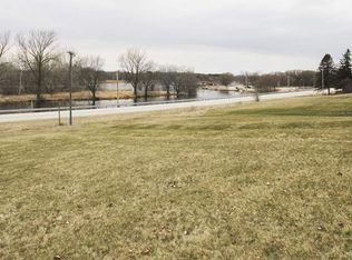 N Water St, Algoma, WI 54201