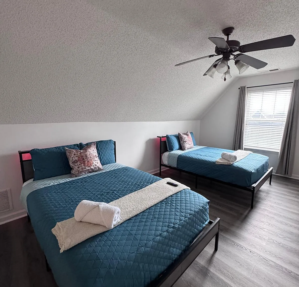 4 bed, 1710 sqft, $5,999 — Photo 4
