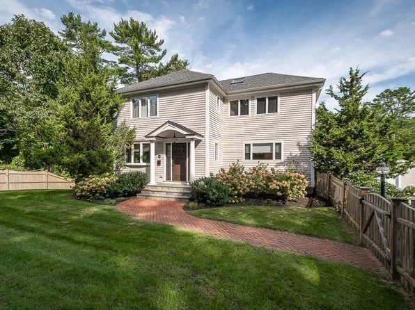 516 Summer St, Manchester, MA 01944