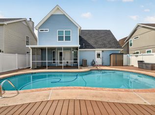 402 Sandy Ridge Cir, Mary Esther, FL 32569