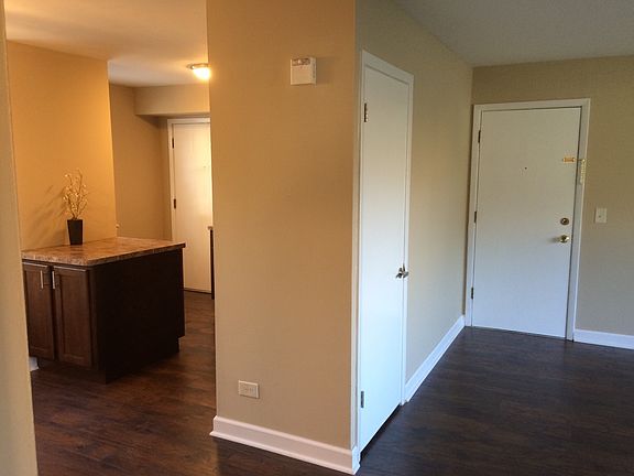 2nd image of 220 S Pine Ave