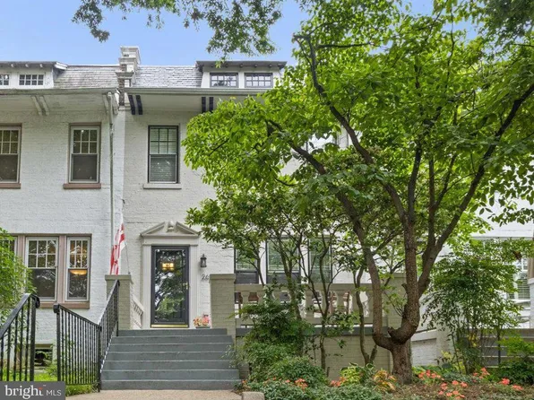 2652 Woodley Pl NW, Washington, DC 20008