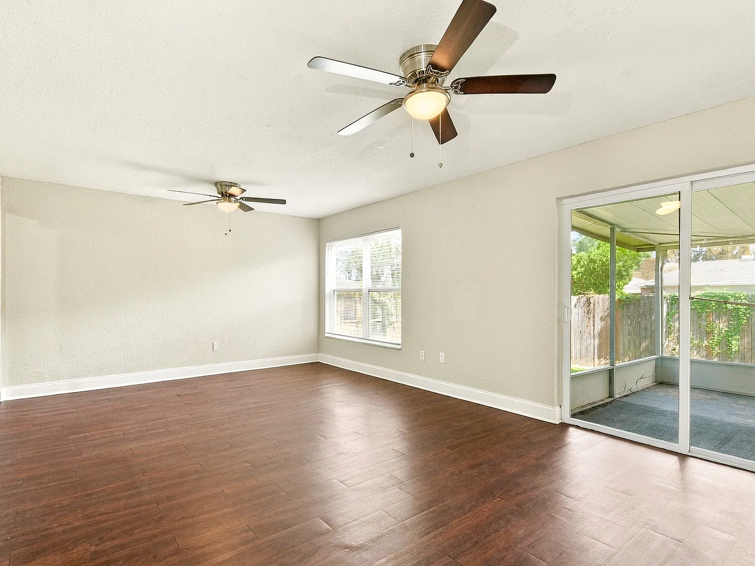 209 Banyan Ct — Photo 4