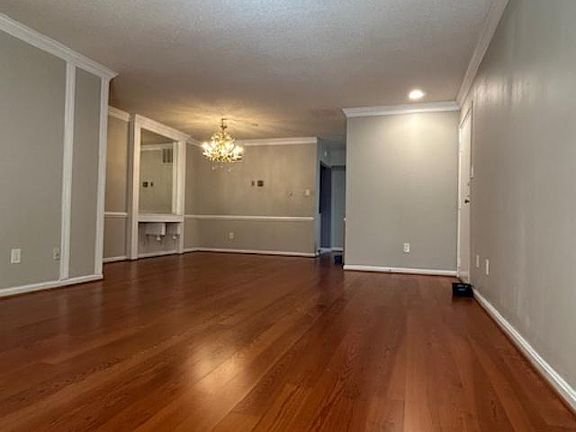 2nd image of 3127 Patrick Henry Dr APT 227