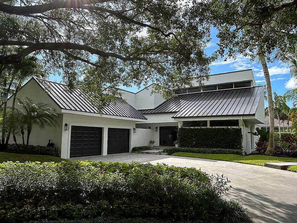 2nd image of 10314 SE Banyan Way