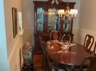 99 Versailles Ct, Hamilton, NJ 08619