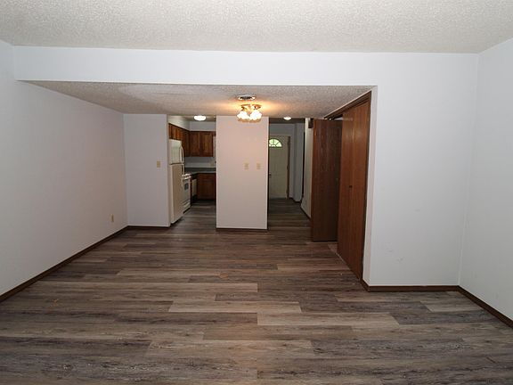 4th image of 362 W Rock St