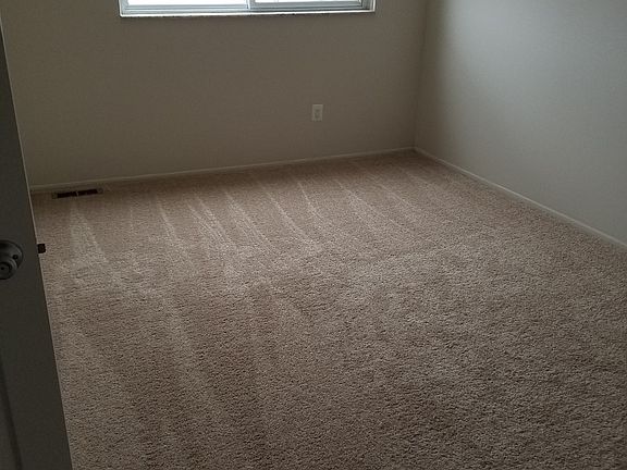 3rd image of 50707 Jefferson Ave