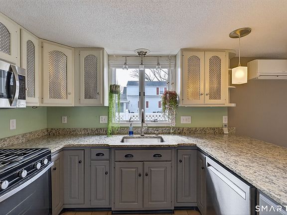 2nd image of 8 High Street