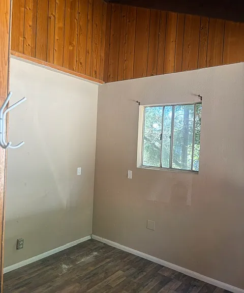 514 Rose Ln — Photo 11