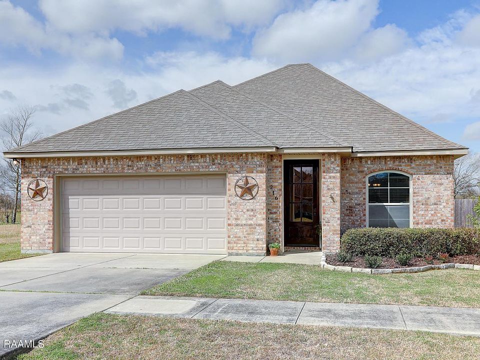 1st image of 216 Wisteria Bend Cir