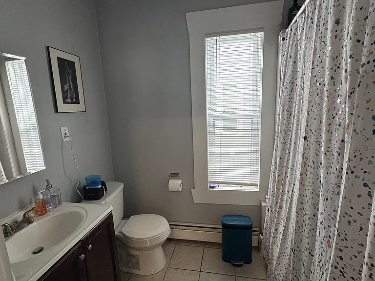 317-319 New York Ave #2 — Photo 3