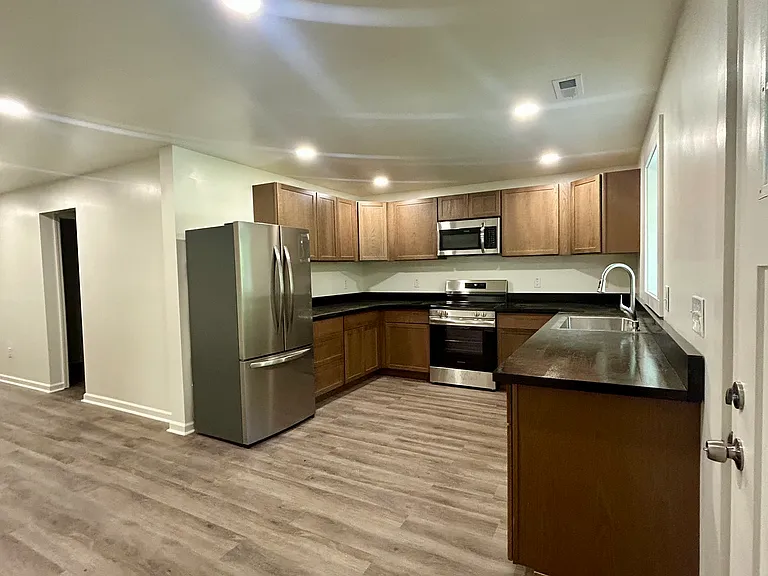 3536 Island Home Ave — Photo 8