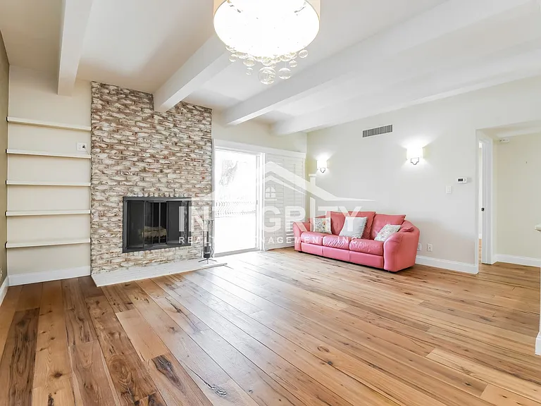 1365 Columbine St #102 — Photo 6