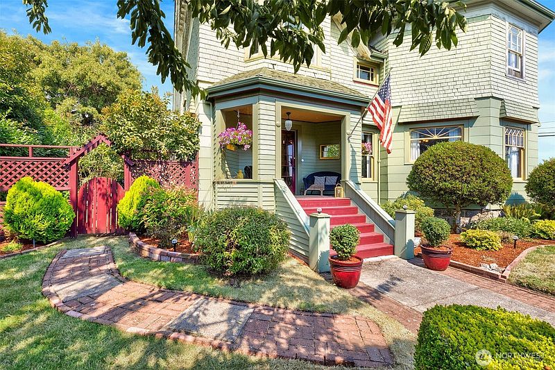3rd image of 415 Harrison Street