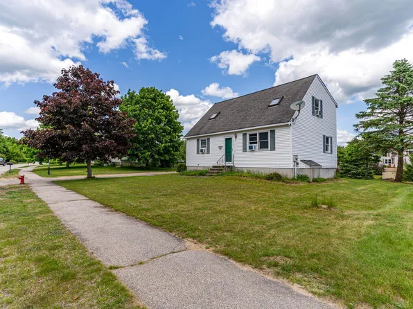 426 Stockdale Circle, Rollinsford, NH 03869