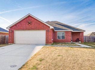 217 Holly Ct, Aubrey, TX 76227