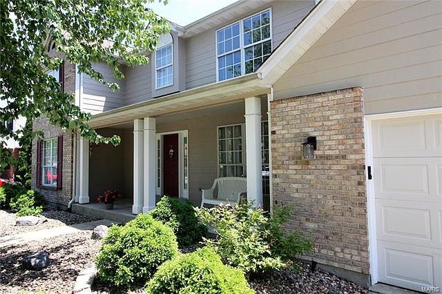 1st image of 220 Brittany Dr