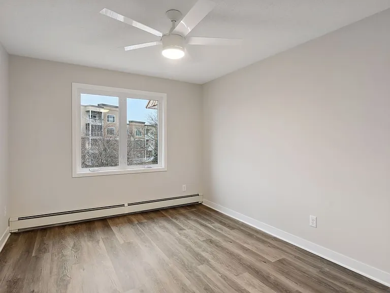 3200 Virginia Ave S #305 — Photo 16