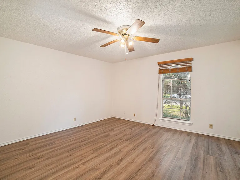 1608 San Antone Ln — Photo 11