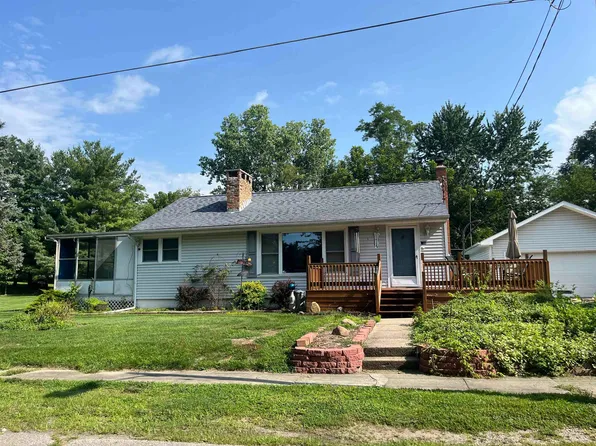 232 W Railroad St, Etna Green, IN 46524