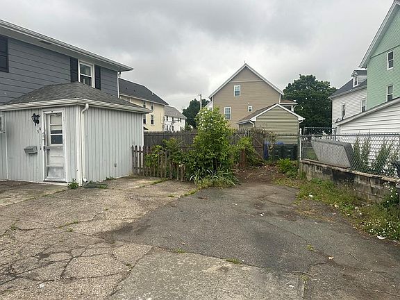 2nd image of 39 Locust St