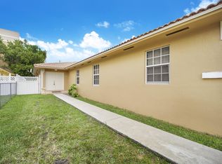 3655 SW 27th St, Miami, FL 33133