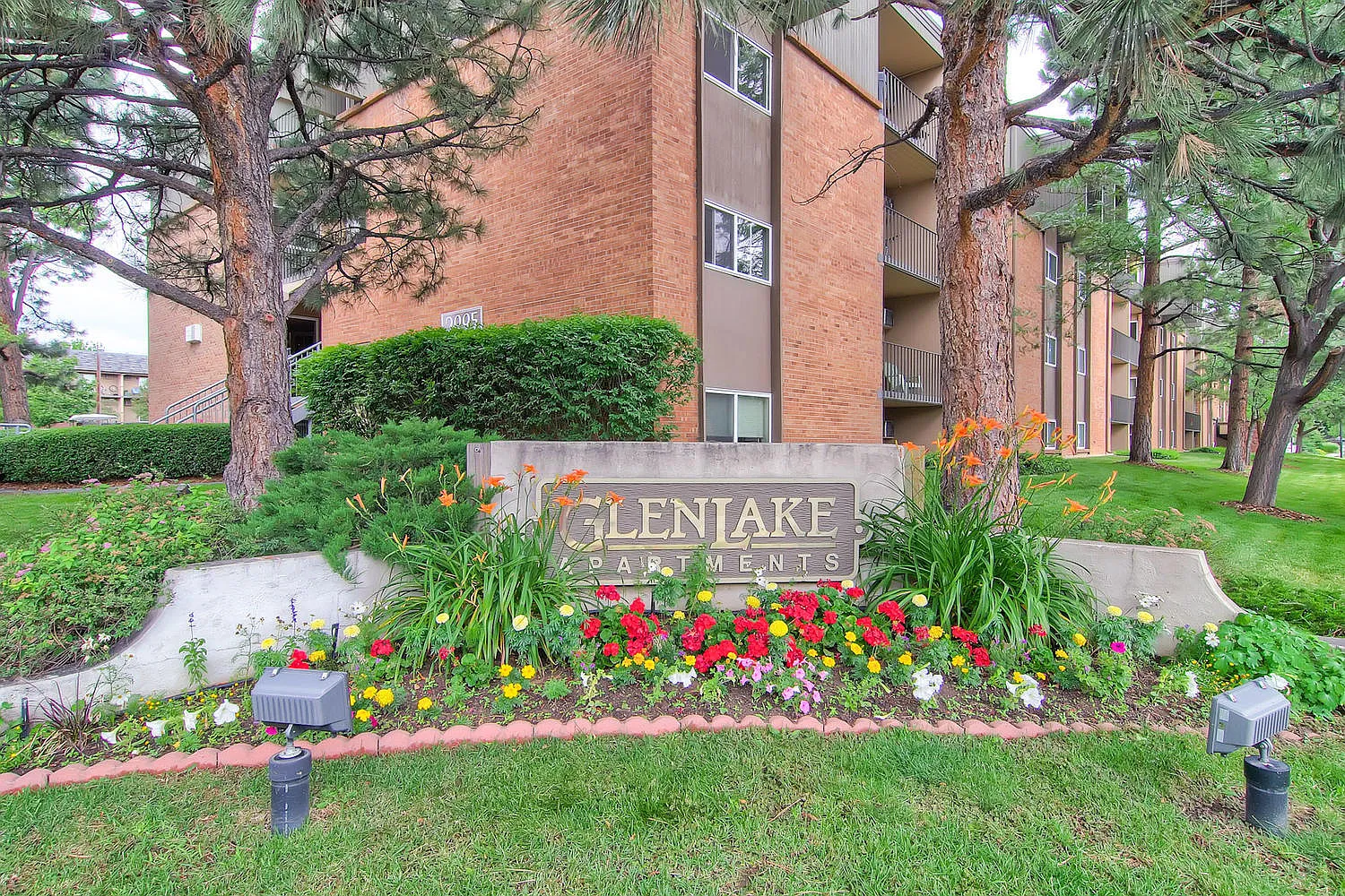 Glenlake — Photo 1