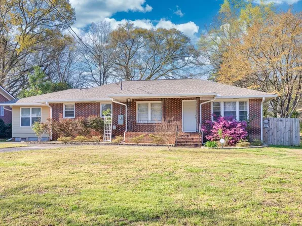 116 Lake Forest Dr, Elberton, GA 30635