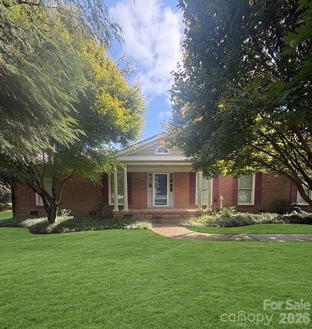 1st image of 2038 Hempstead Rd