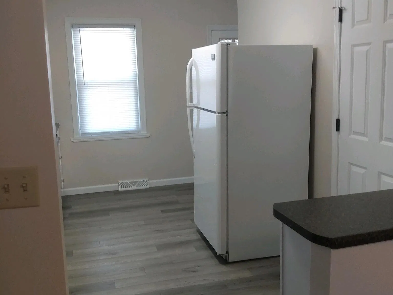 3 bed, 1241 sqft, $1,600 — Photo 1