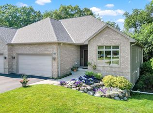 309 Benton Ct, Wales, WI 53183