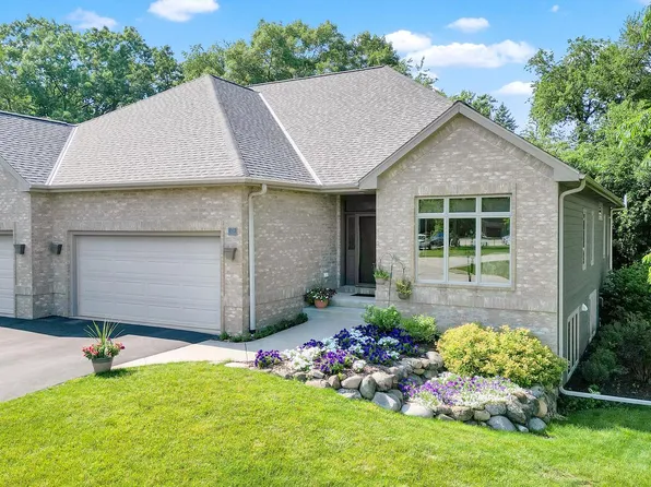 309 Benton COURT, Wales, WI 53183