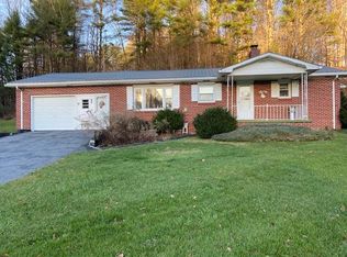 185 Hubert Taylor Rd, Mountain City, TN 37683