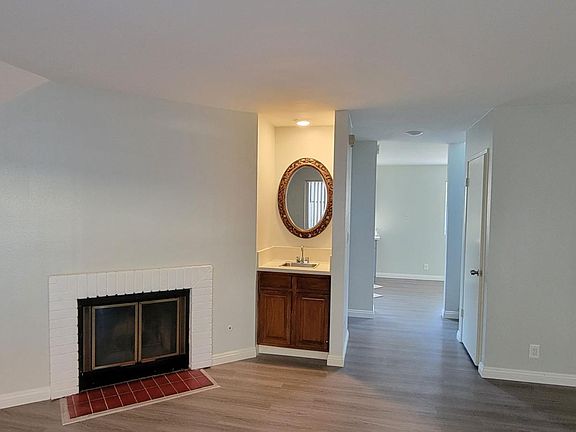 3rd image of 325 N Marguerita Ave APT A