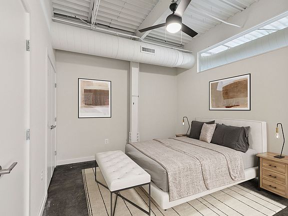 3rd image of 5047 Forest Hill Ave #303