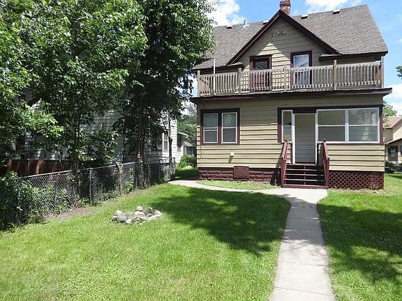 5th image of 2915 Russell Ave N