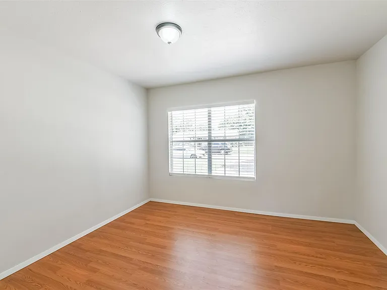 5514 Vickita Dr — Photo 22