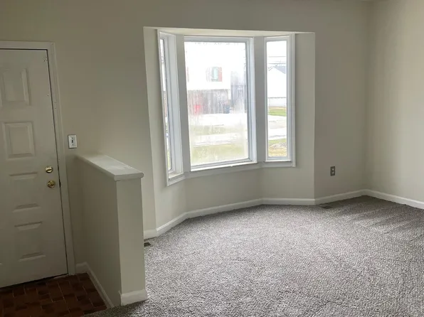 27100 Campau Ln #27100, Harrison Township, MI 48045