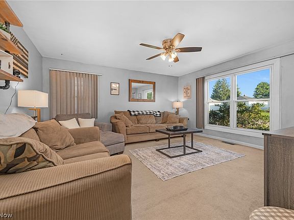 5th image of 3014 Center Dr