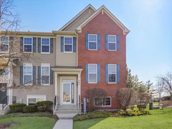 487 Town Center Blvd, Gilberts, IL 60136