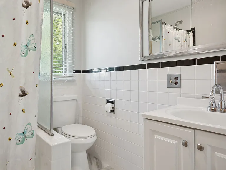 33 Beach Rd — Photo 14