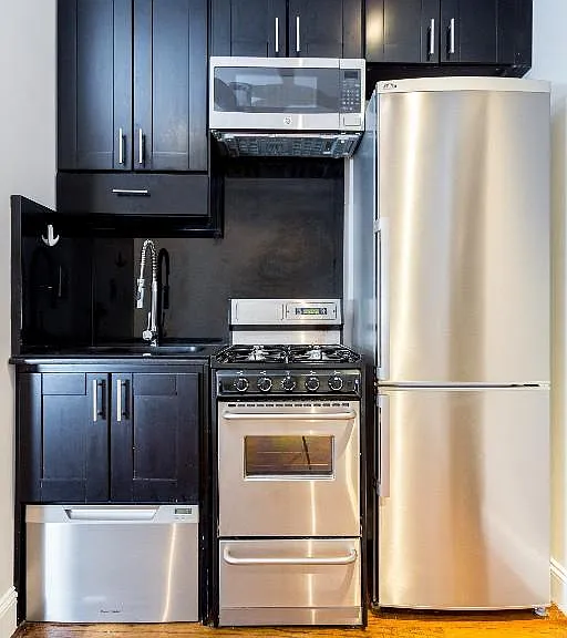 15 W 103rd St #2A — Photo 6