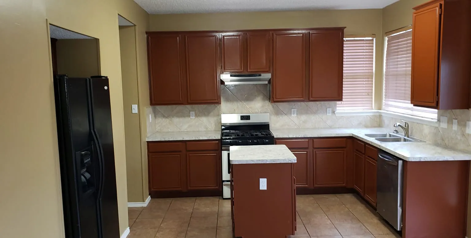 4 bed, 2.5 bath, 2086 sqft, $2,750 — Photo 2