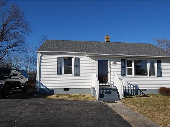 2nd image of 2708 Carlisle Ave