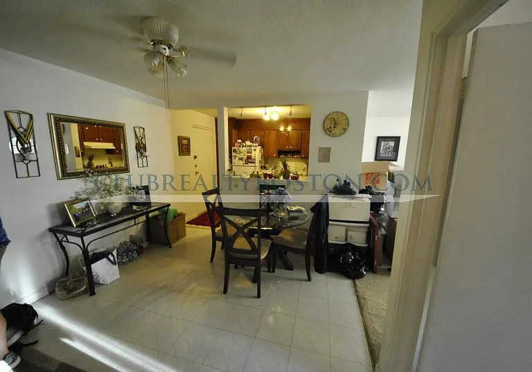 530 Washington St #11 — Photo 9