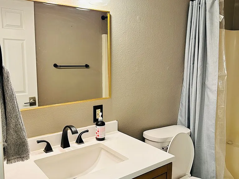 605 SE 121st Avenue Arzhanov #5 — Photo 5
