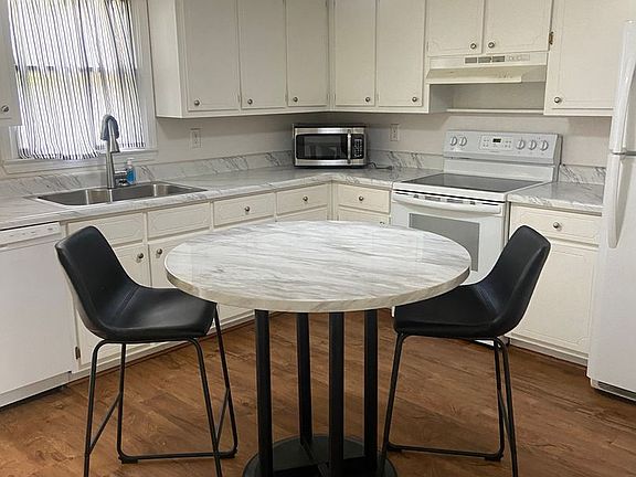 4th image of 4706 Cheshire Cir