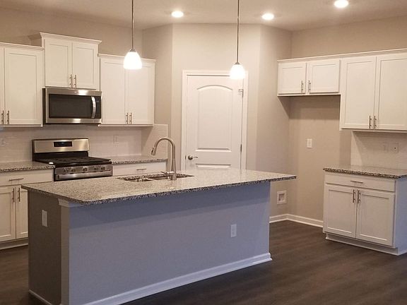 5th image of 516 Curry Dr
